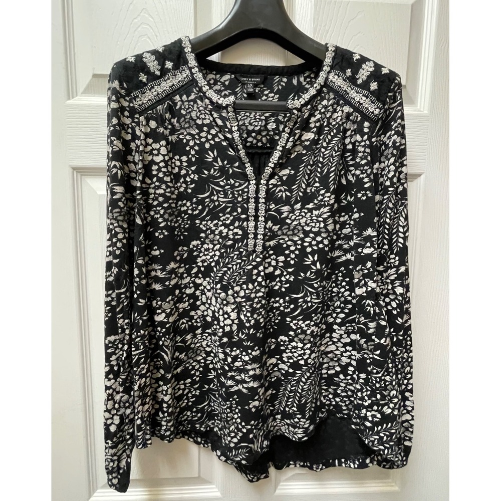 Lucky Brand Women's Sz L V-Neck Mixed Fabric‎ Embroidered Lace Black & White Top - Picture 3 of 16
